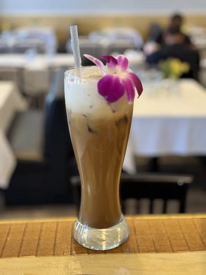Xang Thai & Sushi (Old Lovely Thai) 9