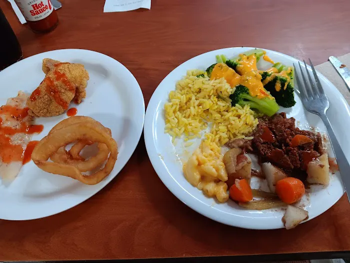 Golden Corral Buffet & Grill 7