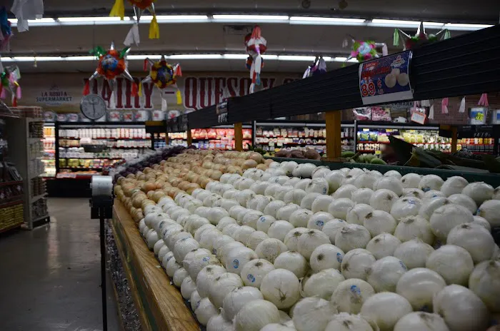 Los Perez Supermarket 7