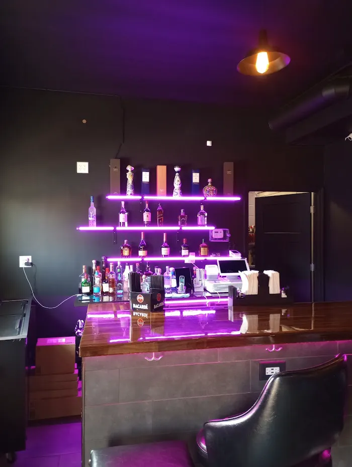 La Zona 84 Bar & Grill 2