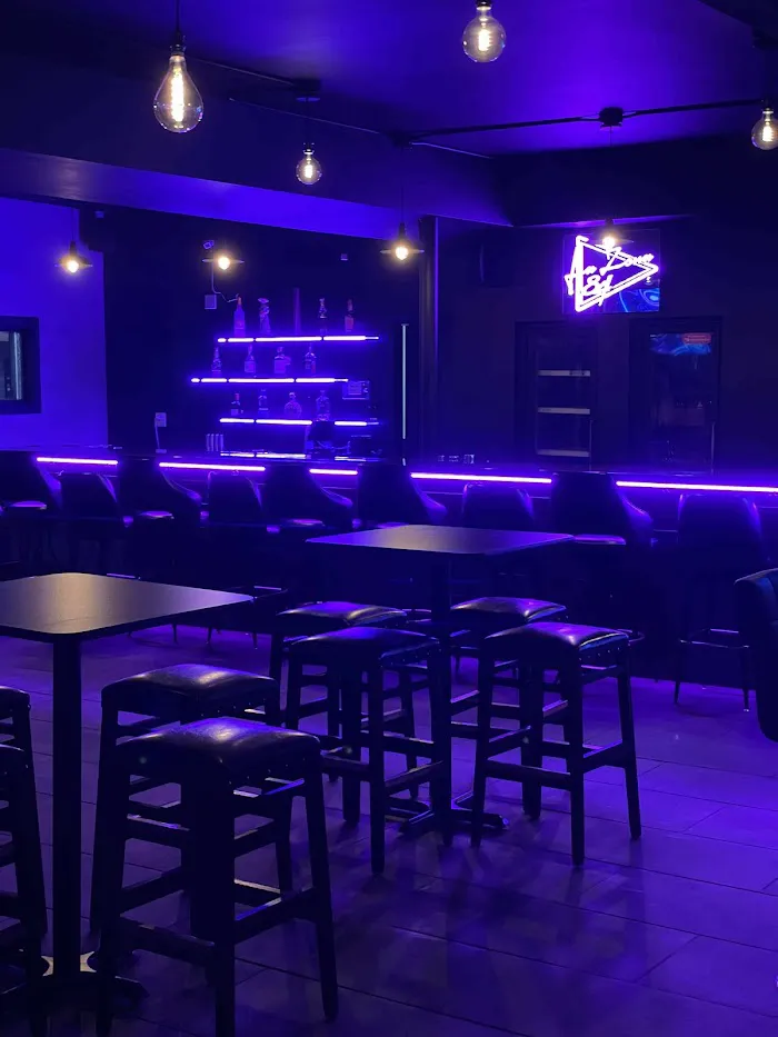 La Zona 84 Bar & Grill 5
