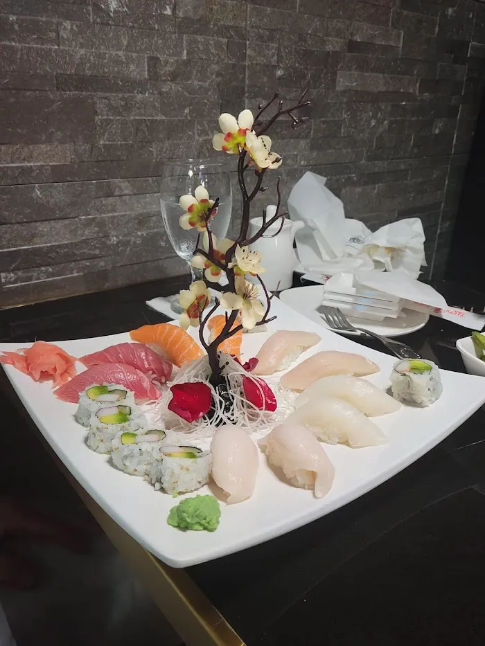 TASTY BISTRO sushi,ramen, thai,chinese . 5