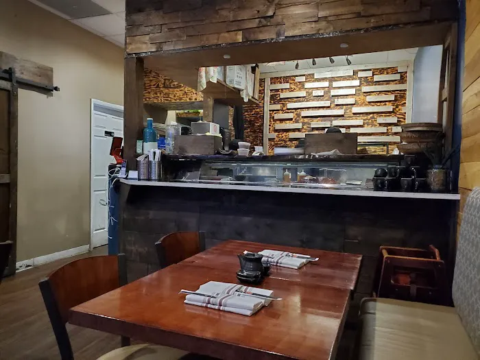 Kizuna Sushi Bistro 4