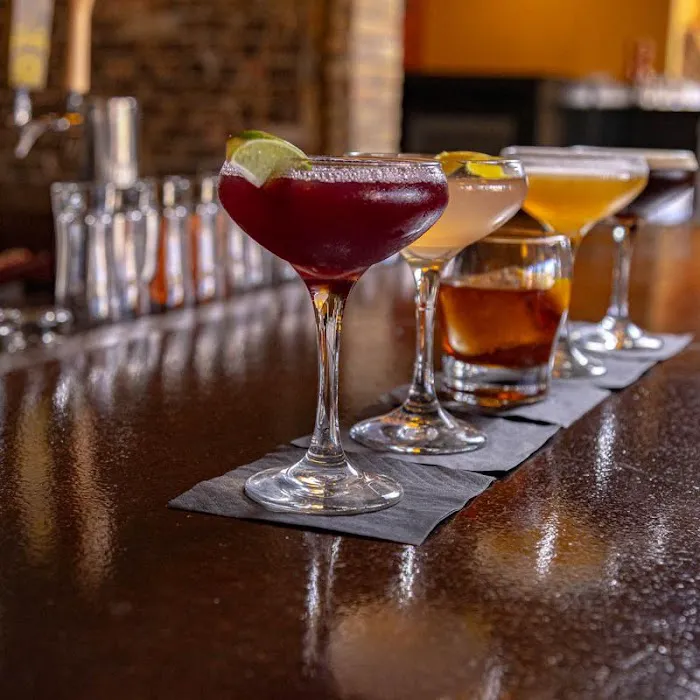 1913 Restaurant + Bar 8