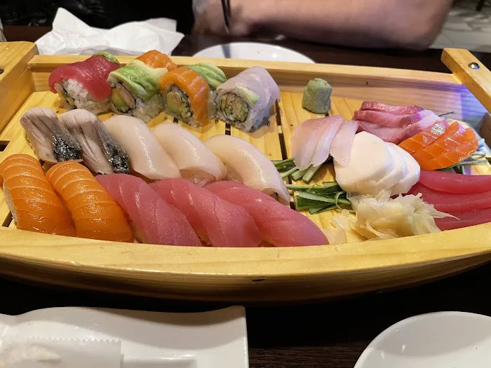Kuwa Sushi 7