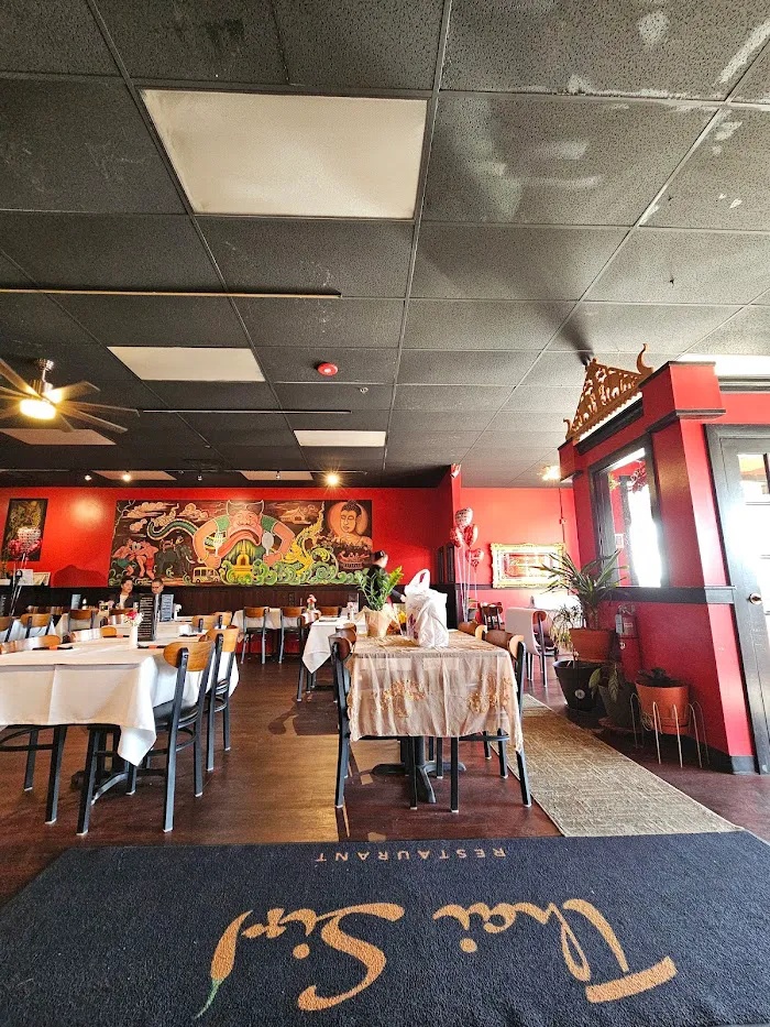 Thai Siri Restaurant 8
