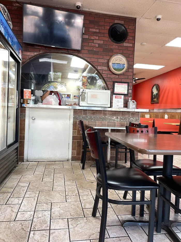 Los Arcos Restaurant 6