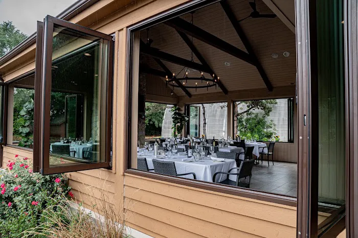 Valley Lodge Restaurant 4