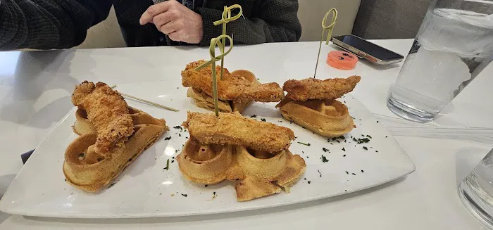 Eggsperts Breakfast Cafe 2