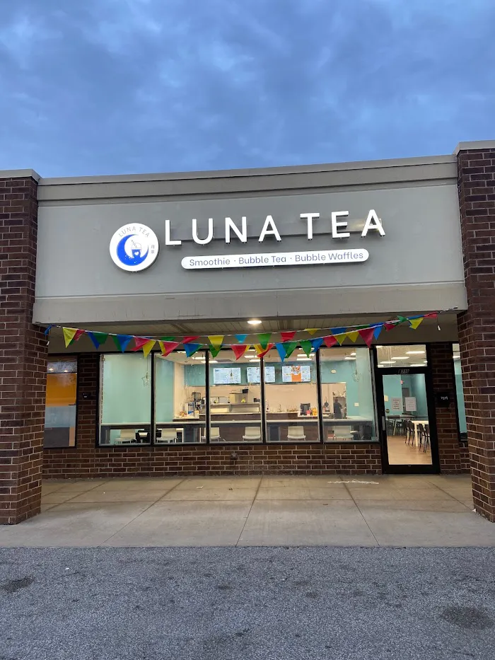 Luna Tea 3