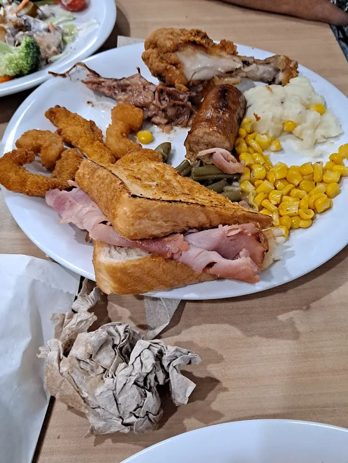 Golden Corral Buffet & Grill 3