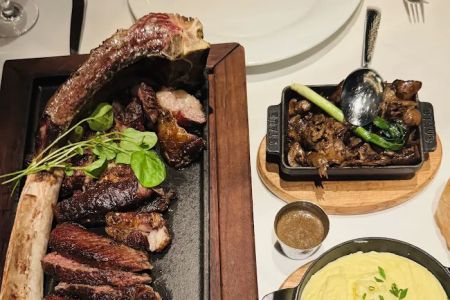 Council Oak Steaks and Seafood