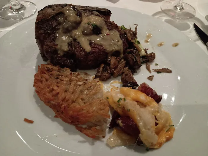 Council Oak Steaks and Seafood 9