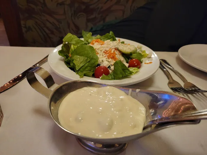 Giovanni's Restaurant 4