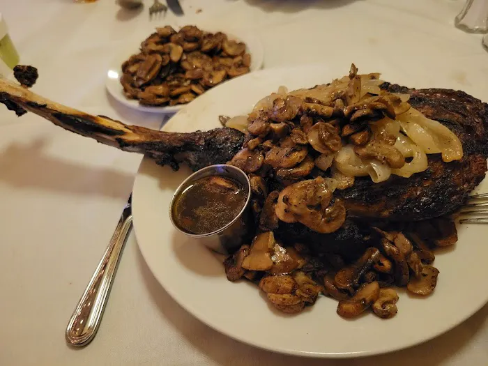 Giovanni's Restaurant 2