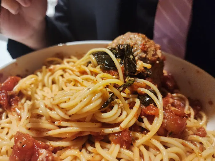 Giovanni's Restaurant 10