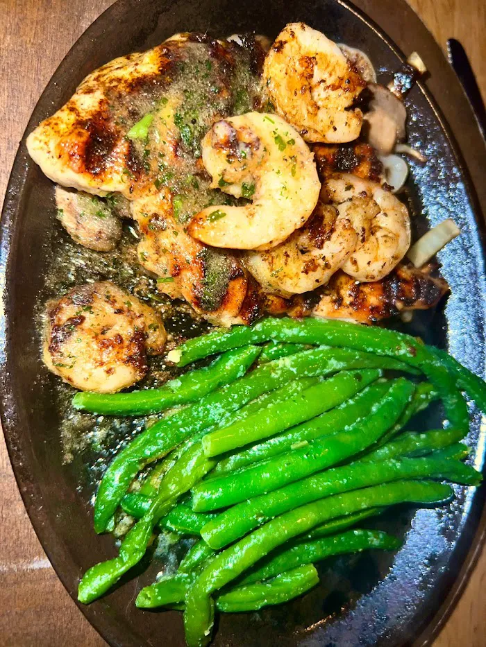 Applebee's Grill + Bar 5