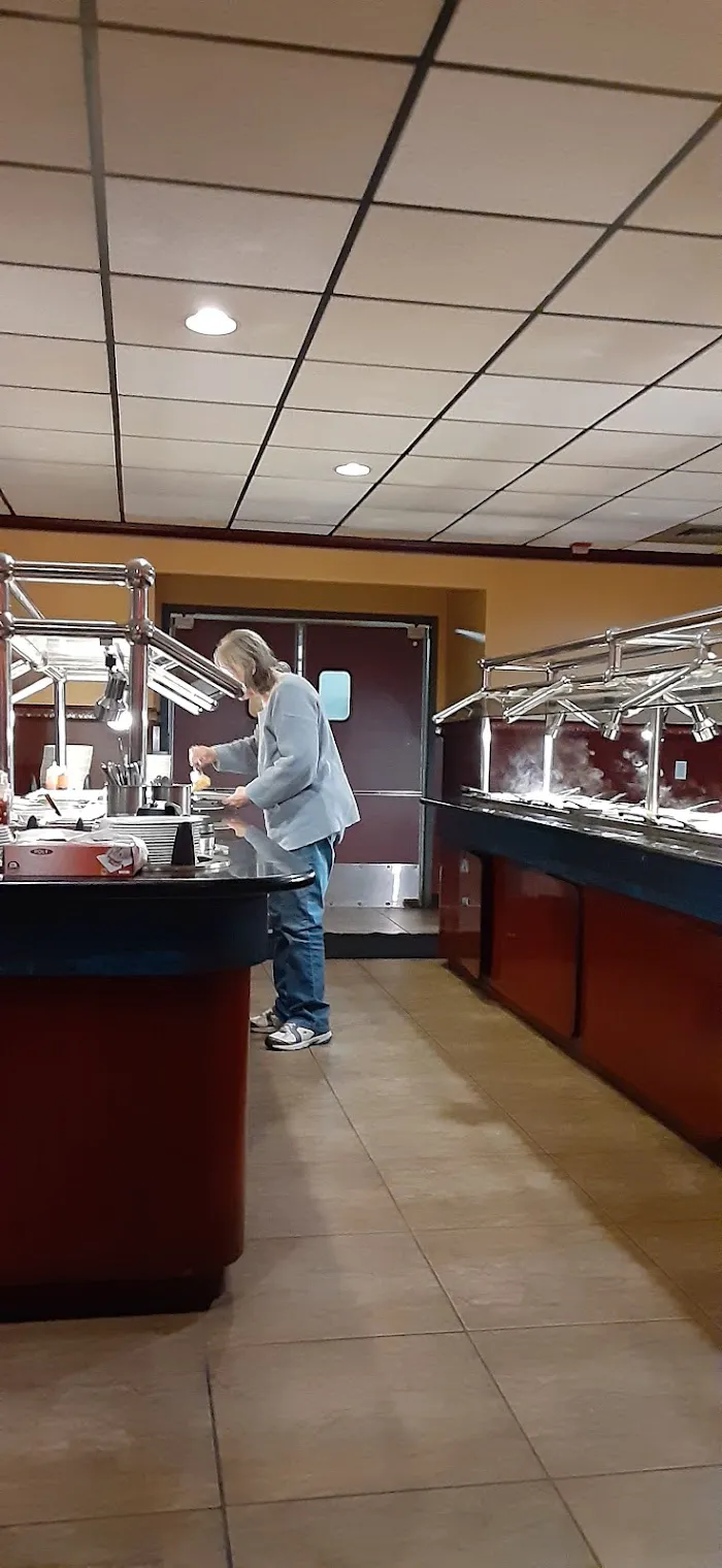 Young Young Chinese Buffet 8