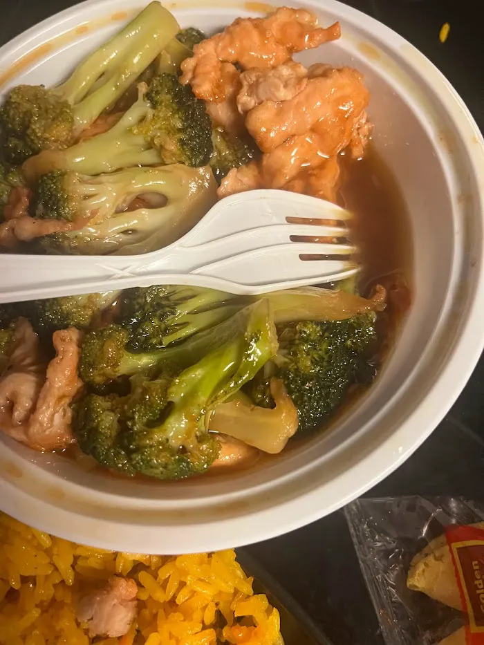 Yi Kitchen 6