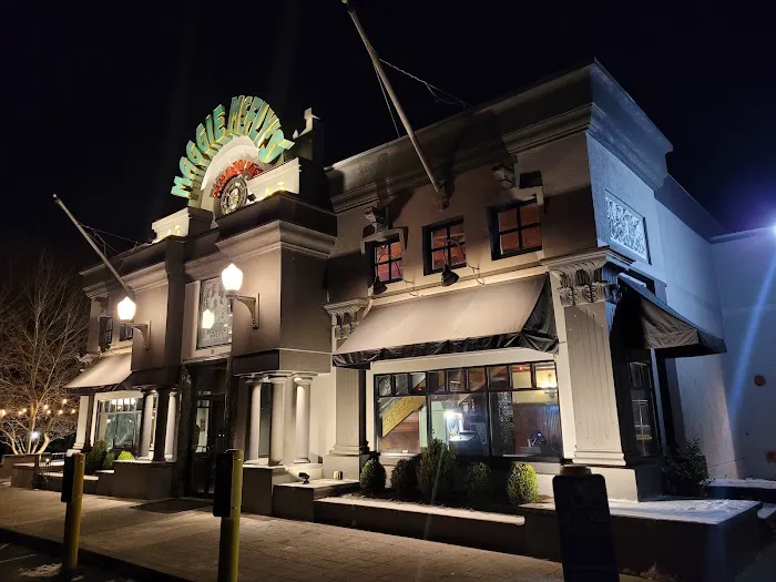 Maggie McFly's | Middlebury 4