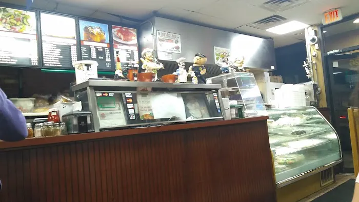 Louie's Pizza House 5