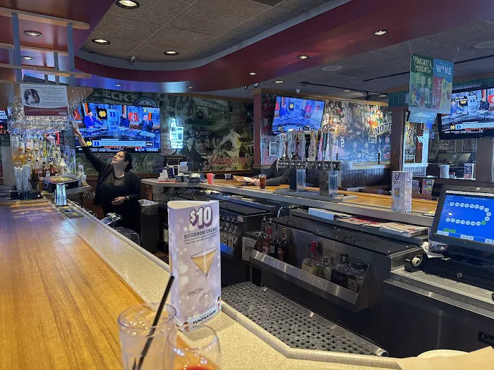 Applebee's Grill + Bar 5