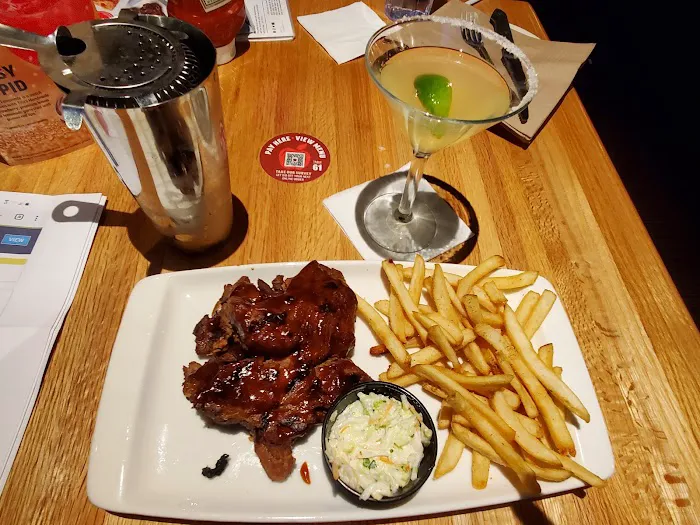 Applebee's Grill + Bar 8