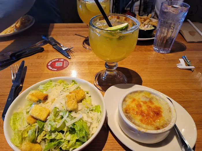 Applebee's Grill + Bar 7