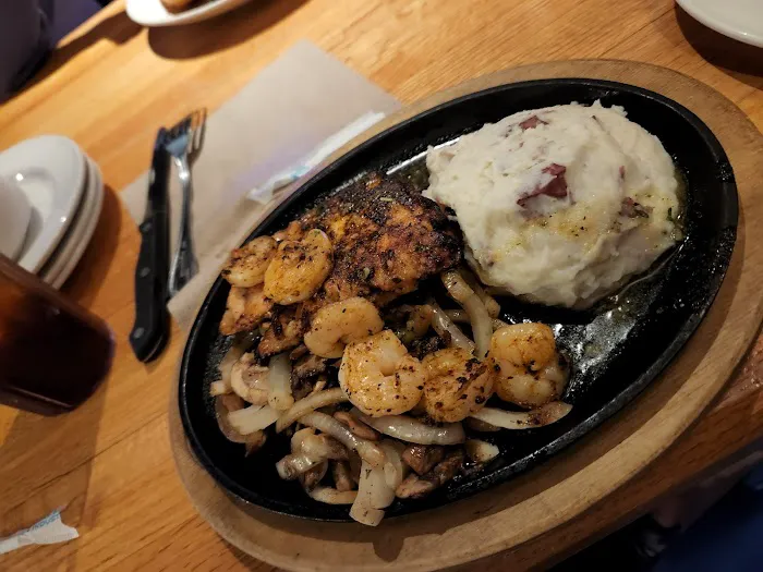 Applebee's Grill + Bar 6