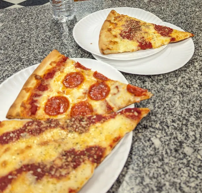 Dominick's Pizza Shoppes 6