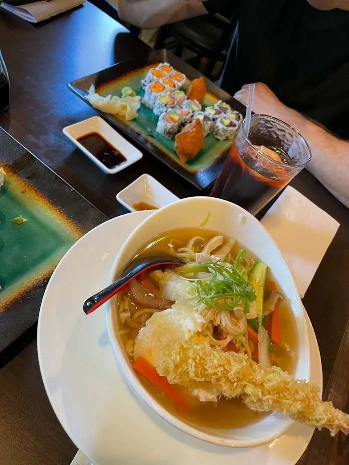 Momiji Sushi & Grill 5