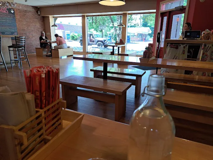Yum Yum Noodle Bar - RED HOOK 4