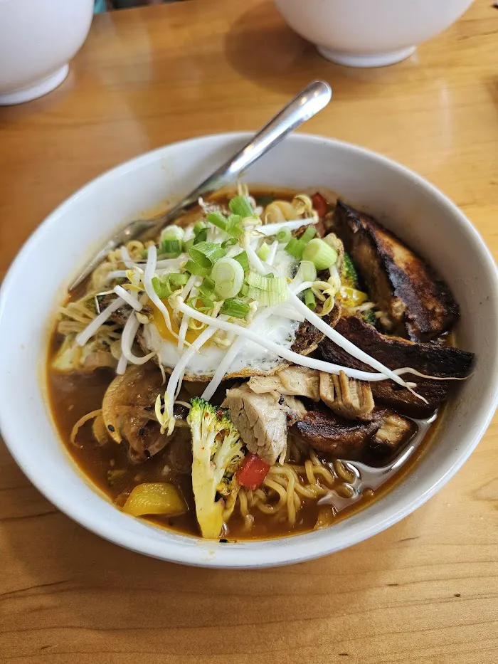 Yum Yum Noodle Bar - RED HOOK 6