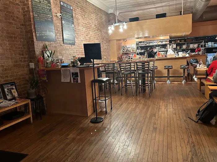 Yum Yum Noodle Bar - KINGSTON 6