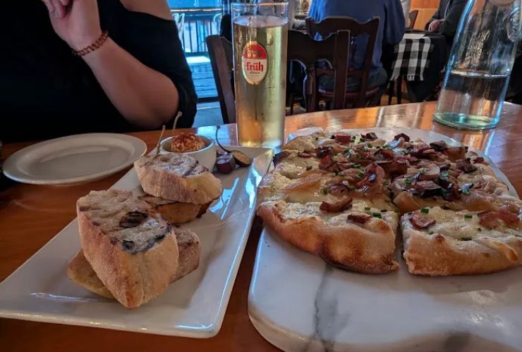 Ze Wine Bar at Jägerberg Beer Hall and Alpine Tavern 1