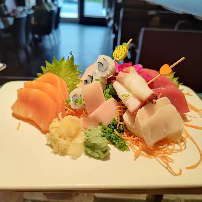 Easton Asian Bistro 8