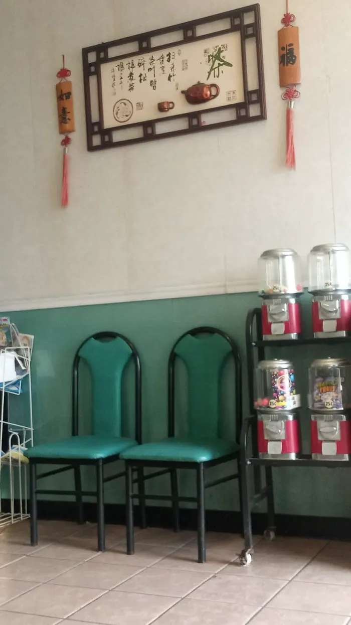 HO HO Wok Chinese Restaurant 4
