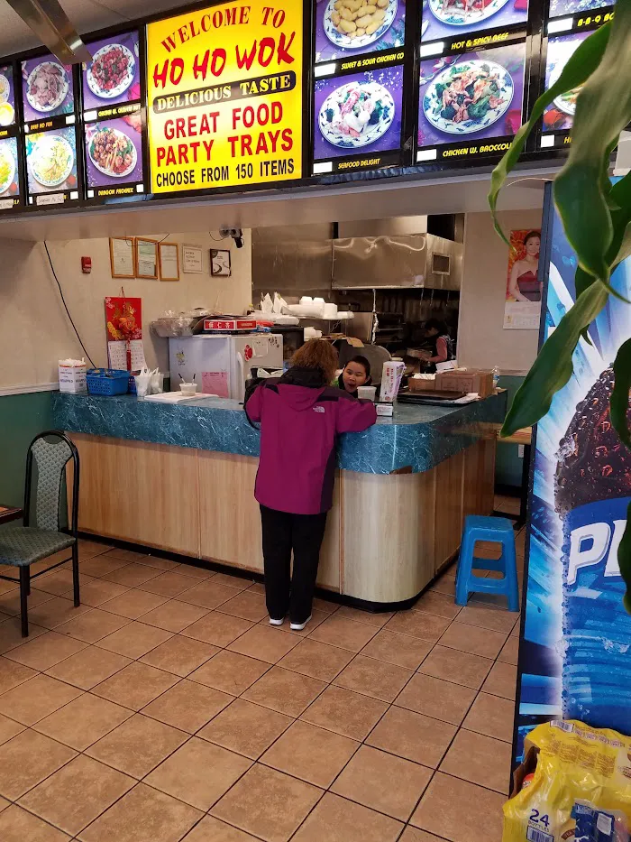 HO HO Wok Chinese Restaurant 6