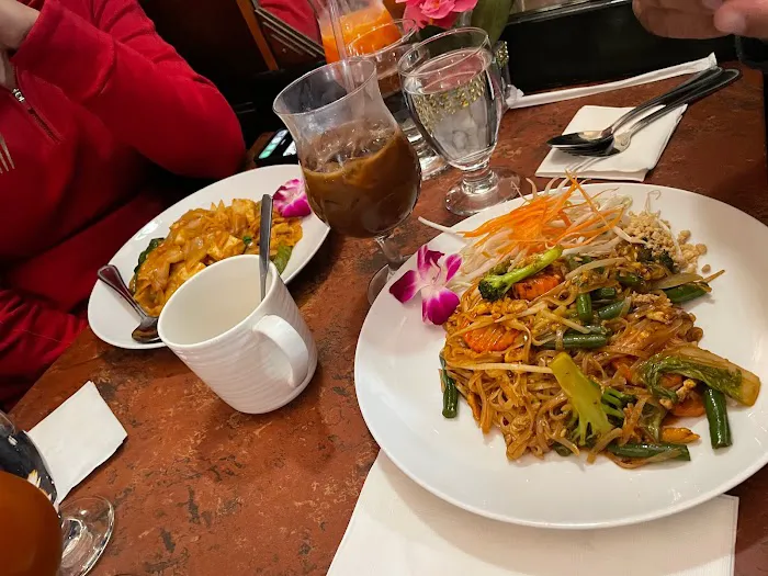 Thai at the Palace 8