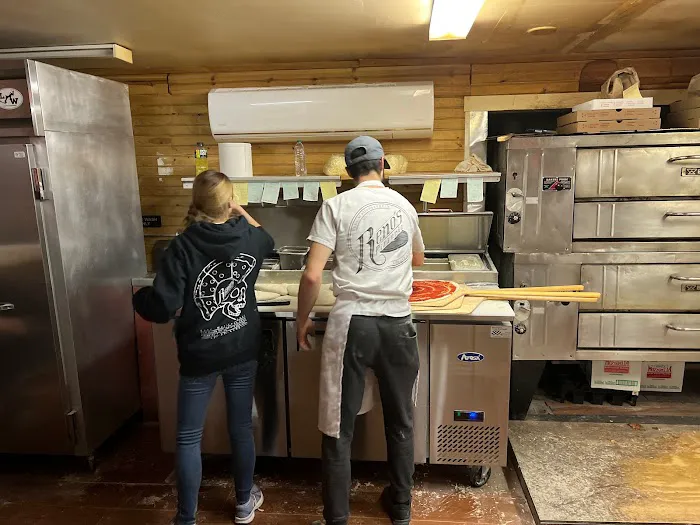Reno's Pizzeria 6
