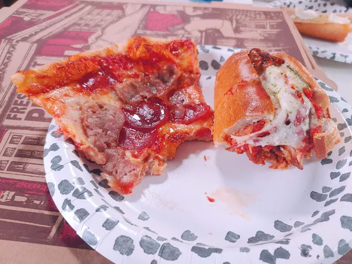 Reno's Pizzeria 7