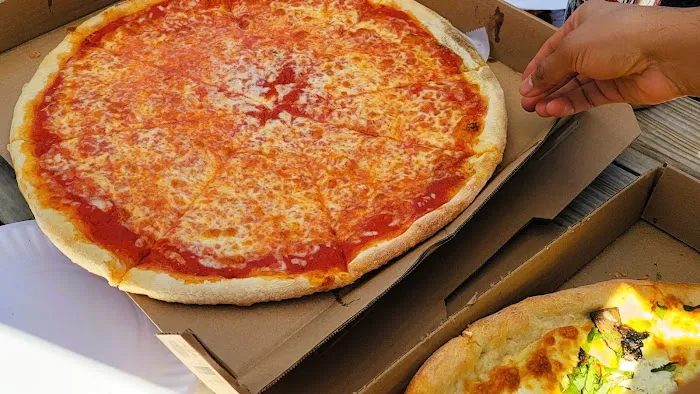 Reno's Pizzeria 4