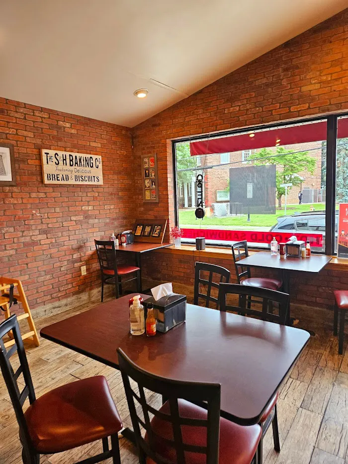 Goldberg's Bagels and Deli 5