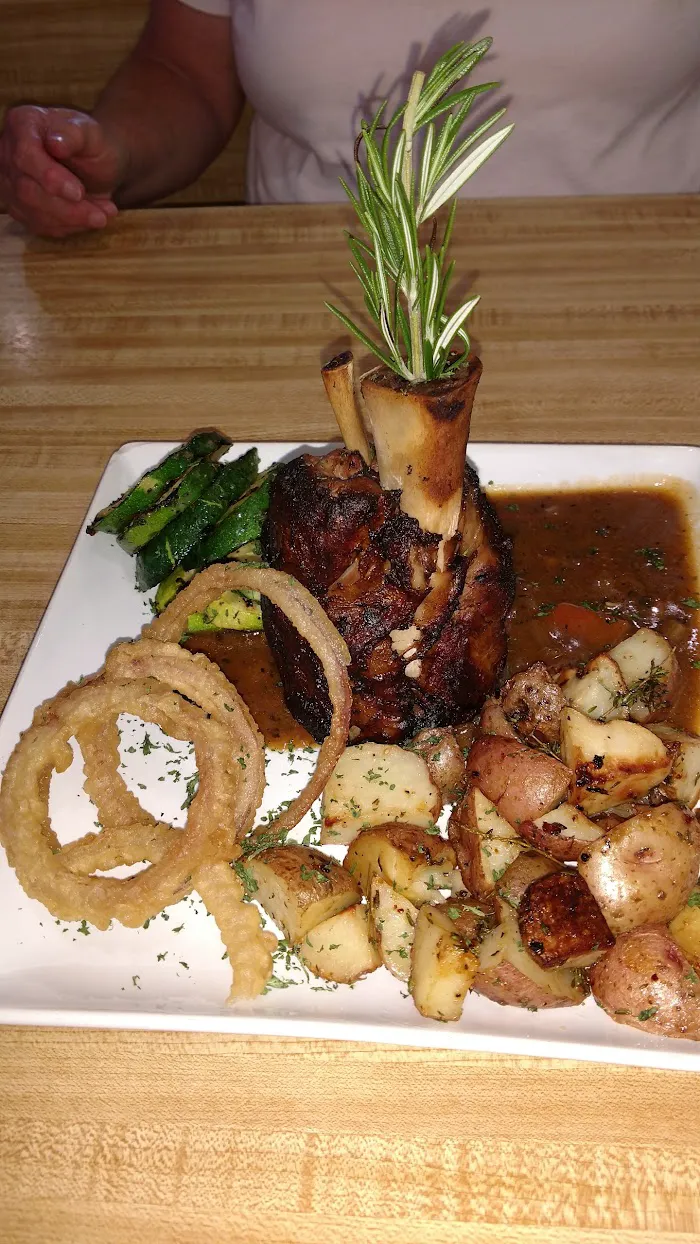 Tony's Restaurant & Pizzeria 10