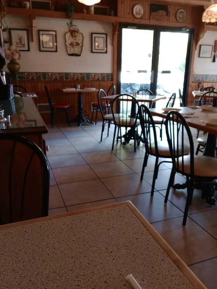 Yiasou Cafe 6