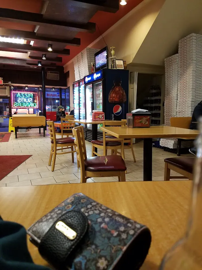 Paesanos Pizzeria 2