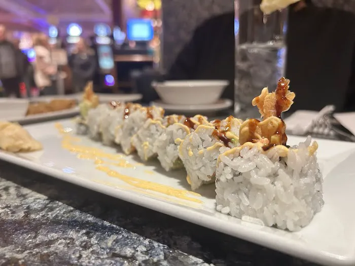 Lucky 8 Noodle + Sushi Bar 4