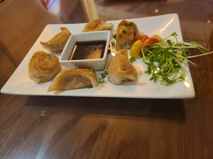 Lucky 8 Noodle + Sushi Bar 10