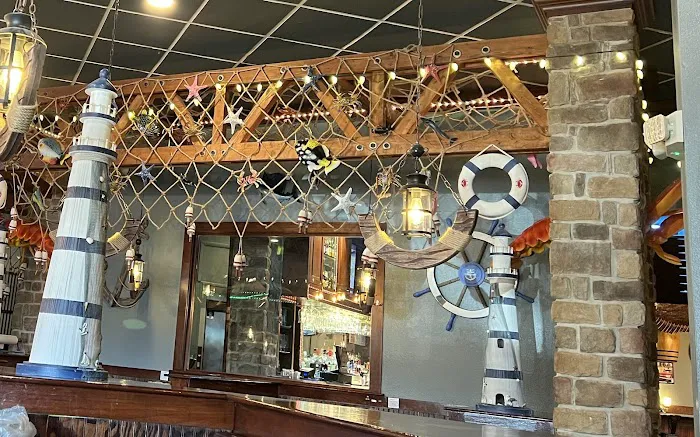 Rocking Crab All You Can Eat Sushi & Cajun Seafood 7