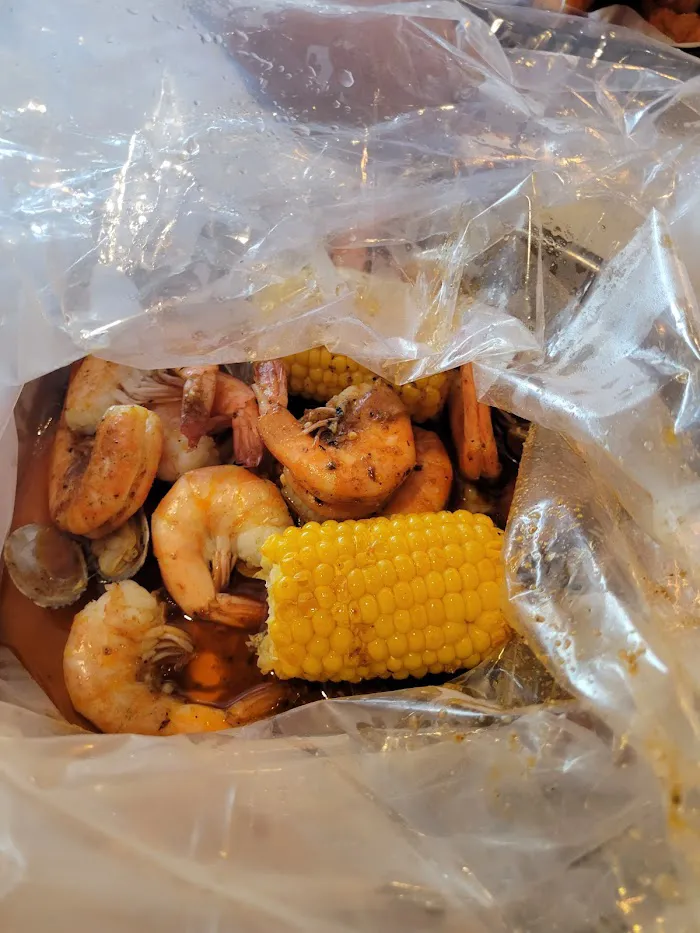 Rocking Crab All You Can Eat Sushi & Cajun Seafood 3
